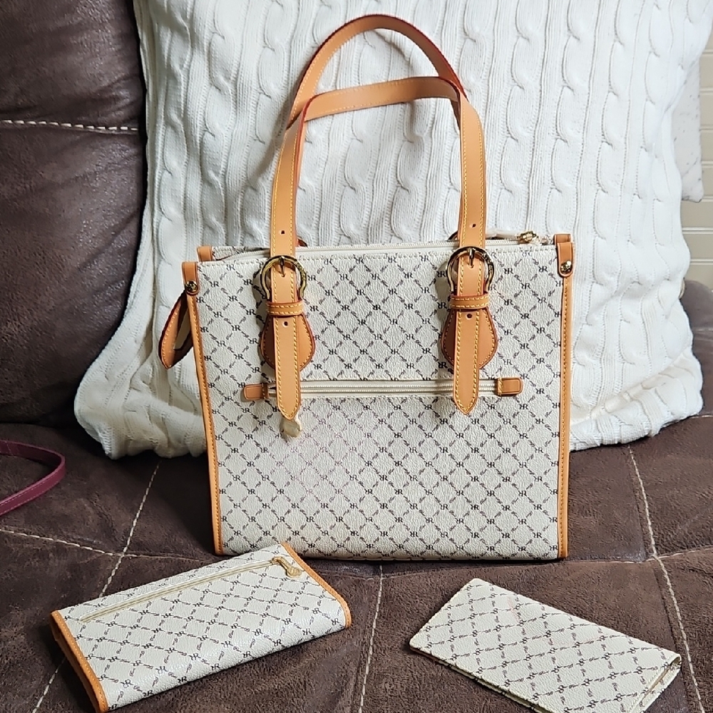 Rioni Hannah Women’s Tote With Porto Checkbook Wallet Set - Picture 8 of 17